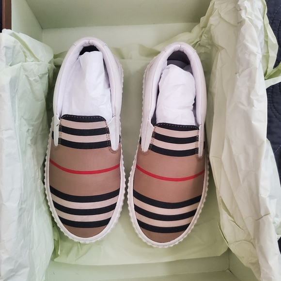 Burberry Kids slip on sneakers Size 31 US 13.5 - Picture 8 of 10